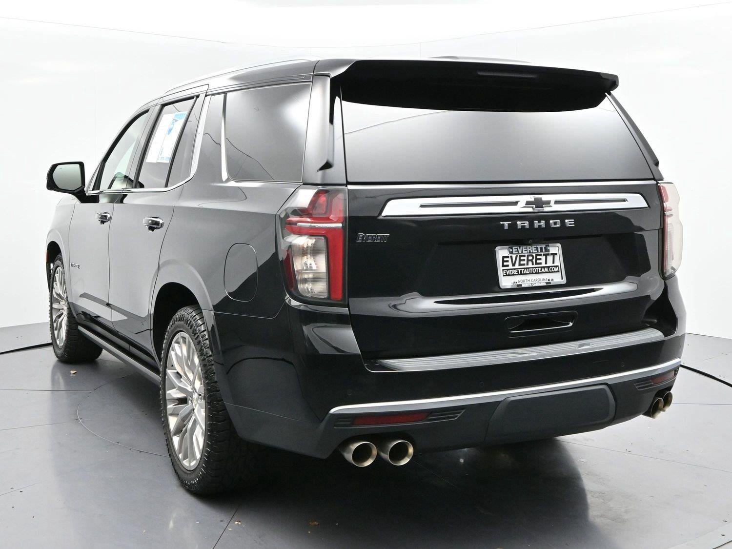 Used 2022 Black Chevrolet High Country image 5