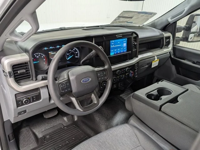New 2026 Oxford White Ford F-250® XL image 32