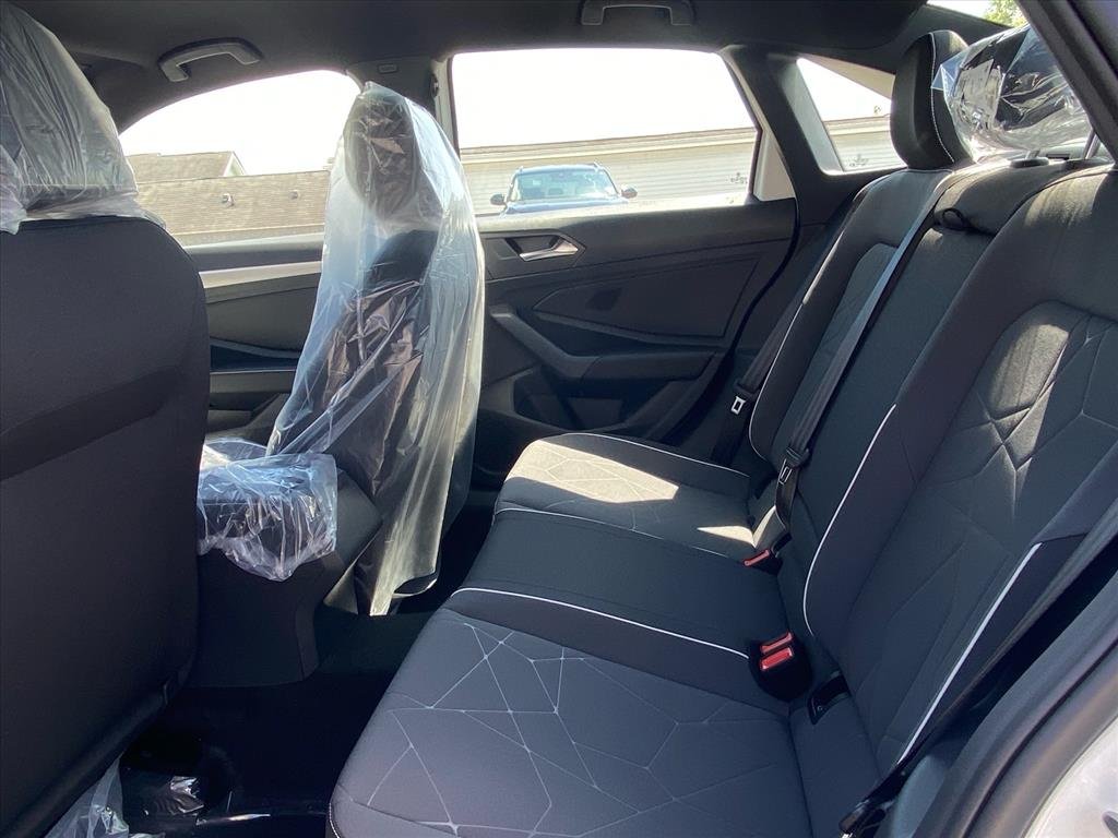 New 2026 White Volkswagen 1.5T Sport image 11