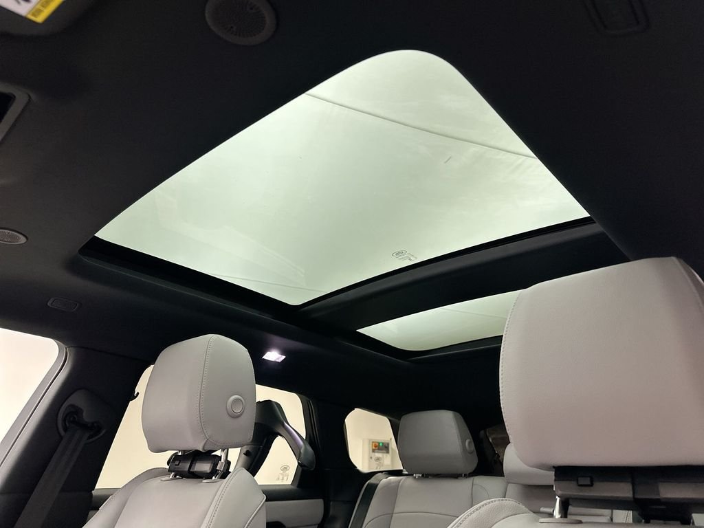 New 2026 Arroios Grey Land Rover S image 11