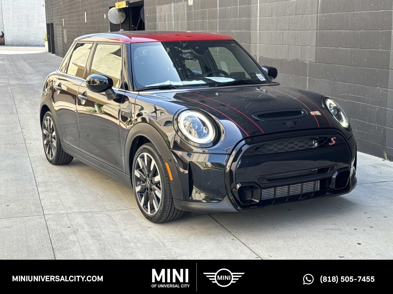 2023 MINI Hardtop Cooper S's photo
