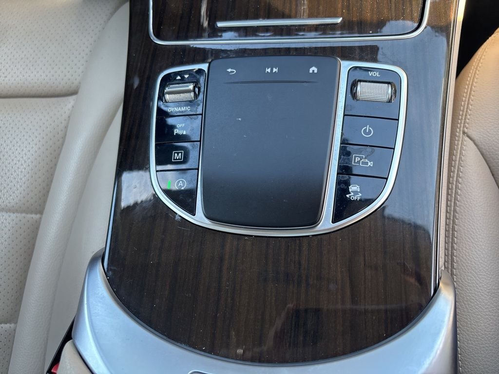 Used 2022 Mojave Silver Metallic Mercedes-Benz GLC 300 image 31
