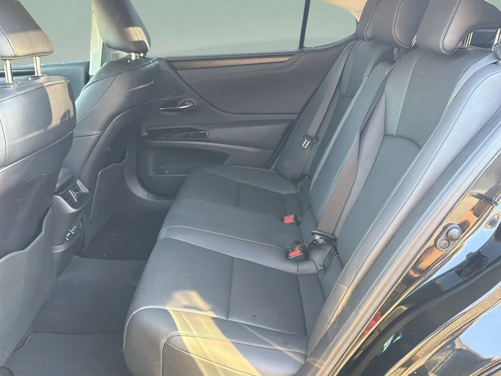 Used 2024 Black Lexus 350 image 22