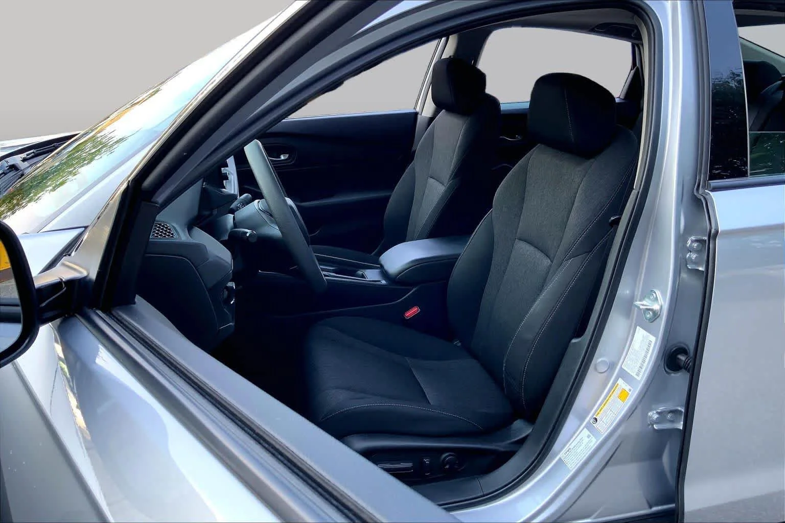 Certified Used 2024 Solar Silver Metallic Honda EX image 9