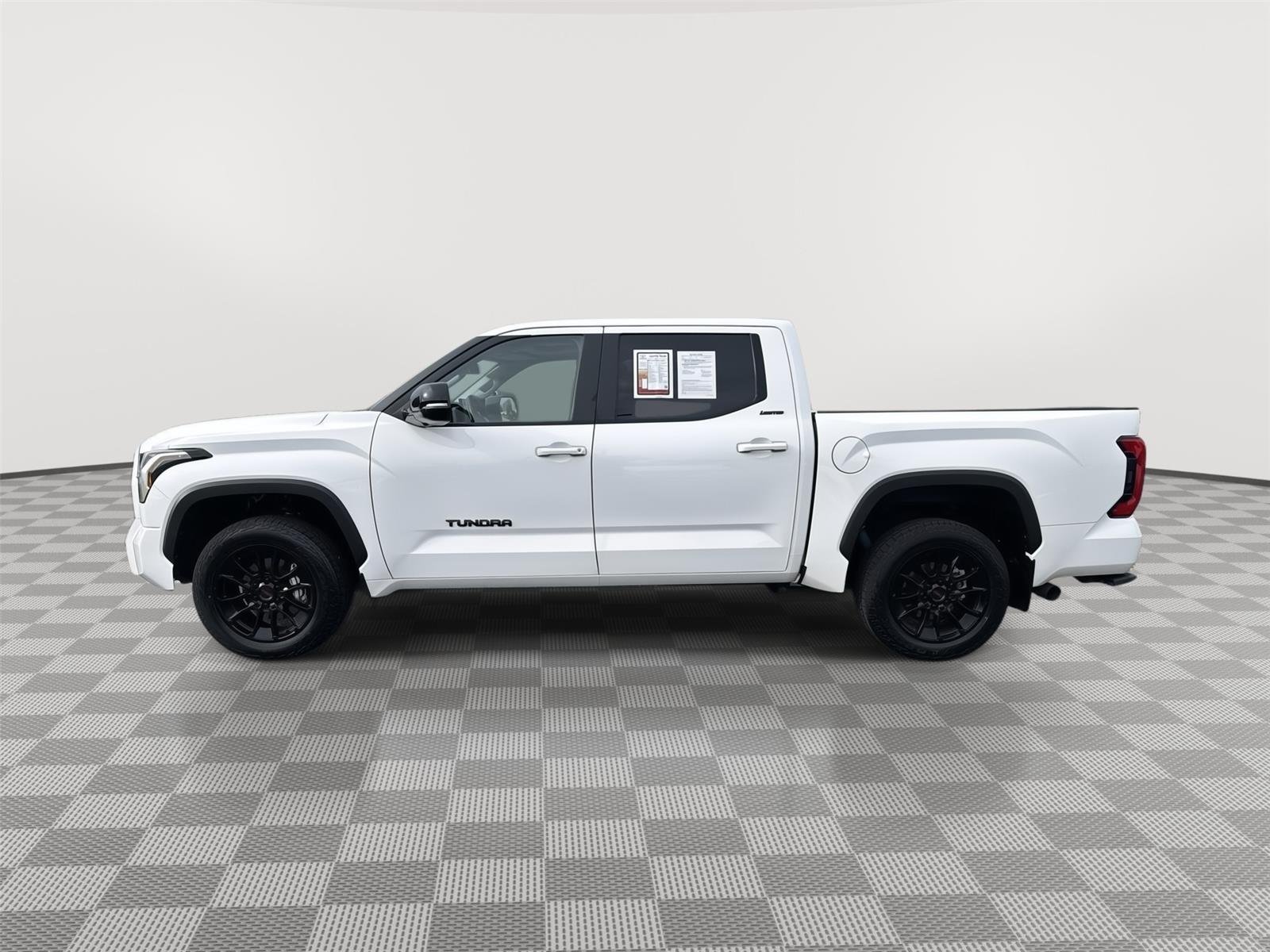 Used 2024 Ice Cap Toyota Limited image 10