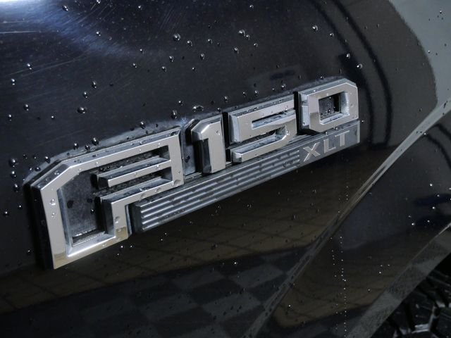 Used 2017 Black Ford XLT image 7