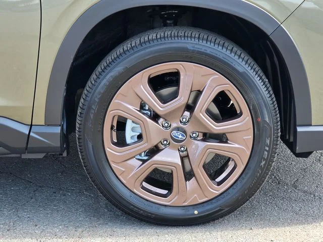 New 2026 AUTUMN GREEN METALLIC Subaru Limited Bronze Edition 7-Passenger image 8