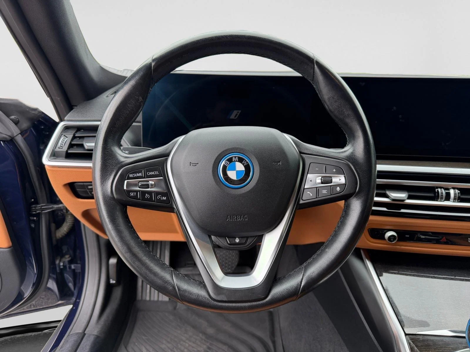 Used 2023 Tanzanite Blue II Metallic BMW eDrive35 image 11