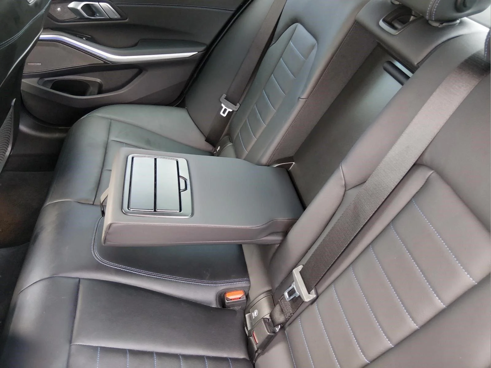 Used 2021 Black Sapphire Metallic BMW M340i xDrive image 15