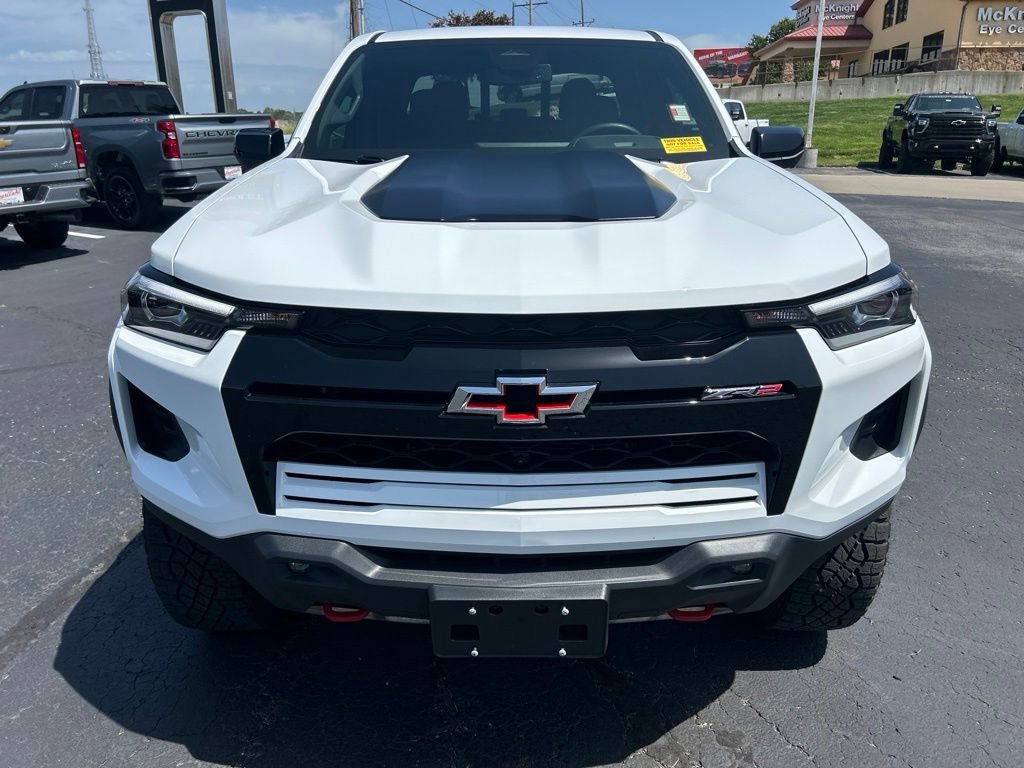 Used 2025 Chevrolet Colorado ZR2 with VIN 1GCPTFEK1S1158525 for sale in Kansas City
