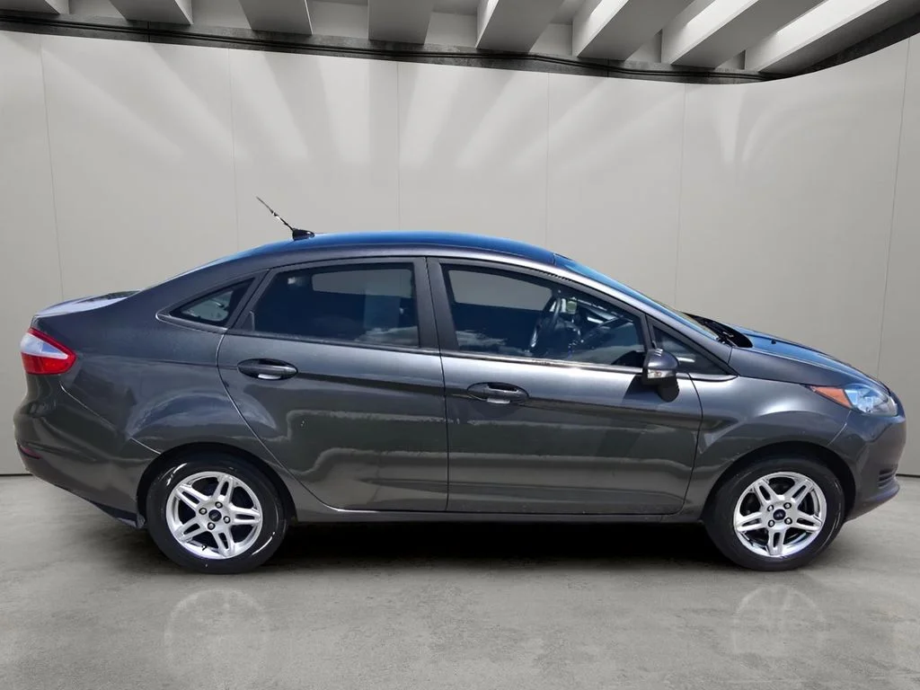 Used 2019 Magnetic Metallic Ford SE image 6