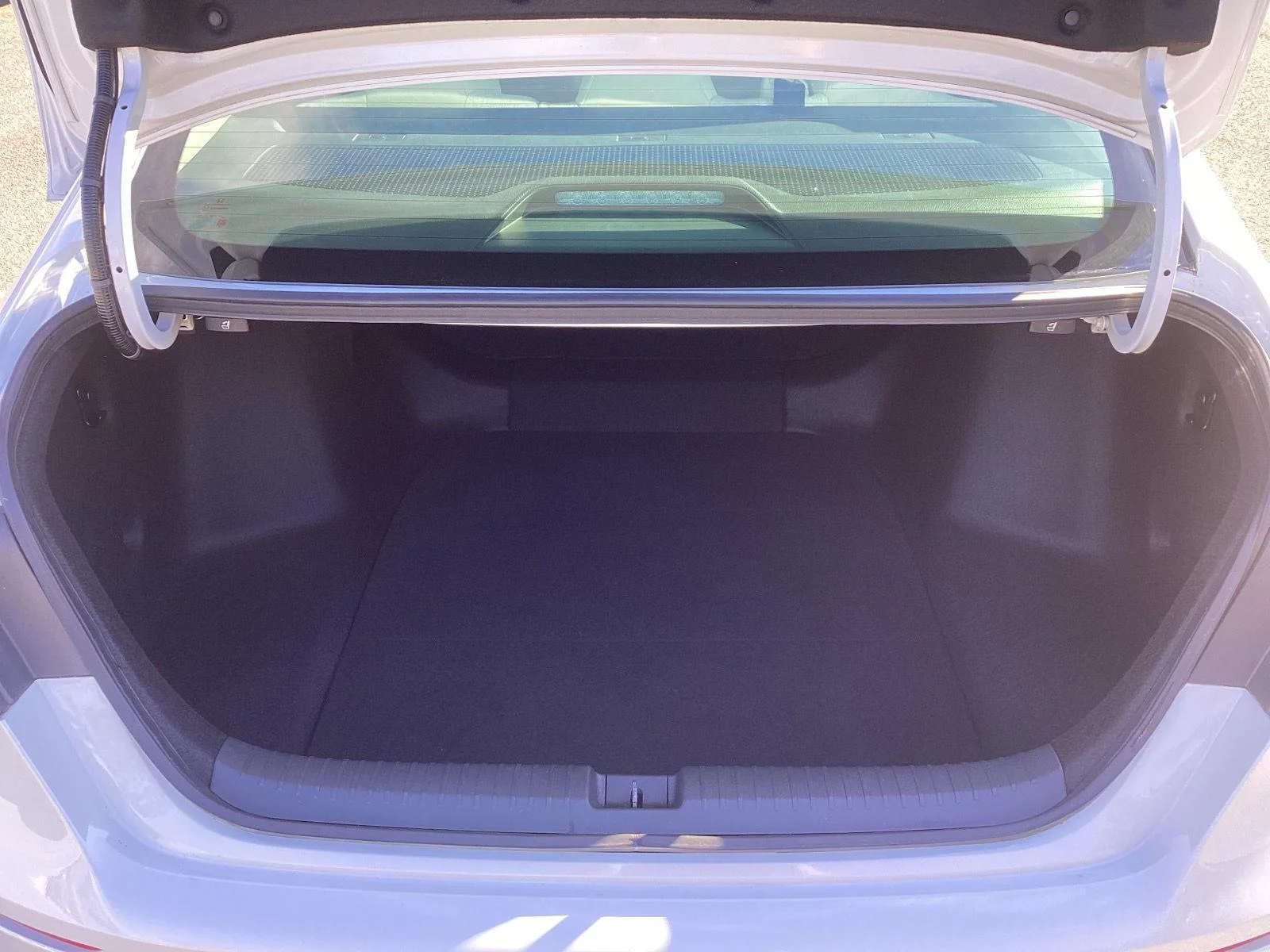 Used 2023 Platinum White Pearl Honda EX image 25