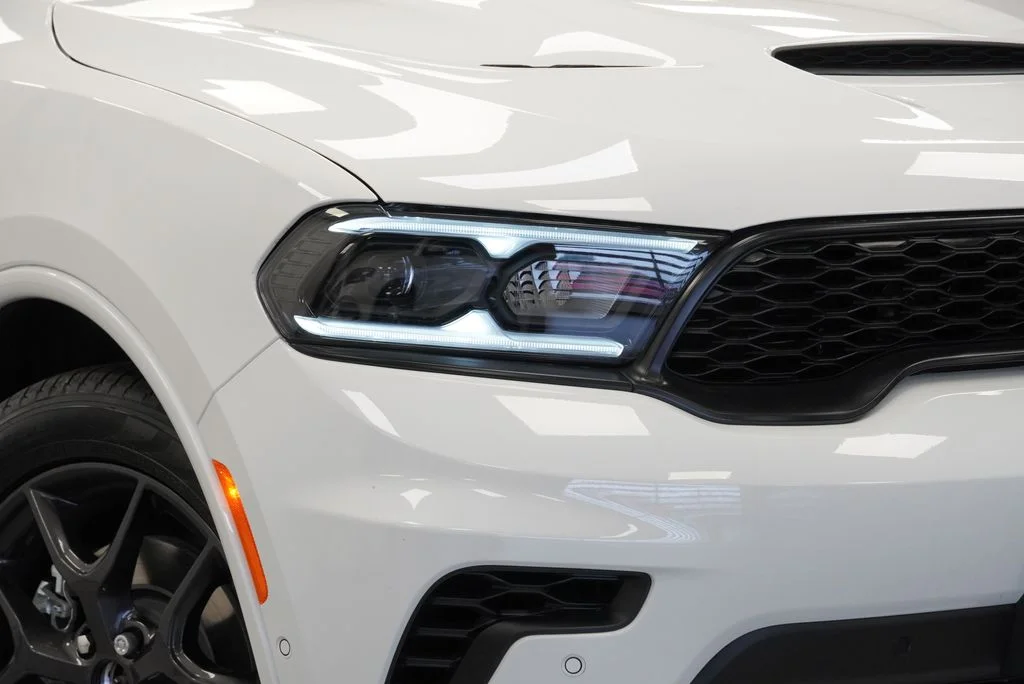 New 2026 White Knuckle Clear-Coat Exterior Paint Dodge GT Plus HEMI V8 image 5