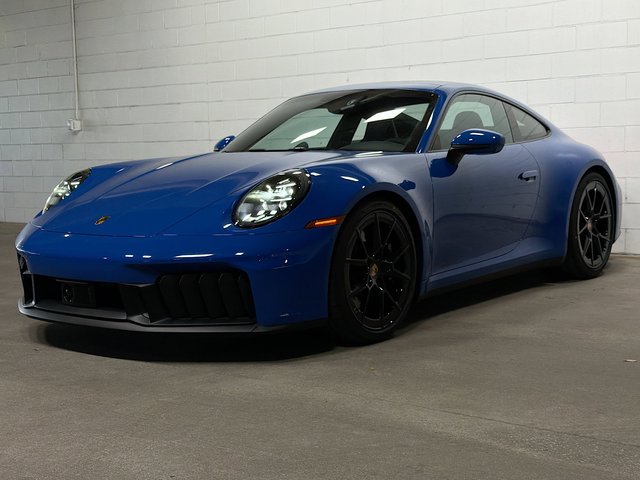 2025 Porsche 911 Carrera 4 GTS