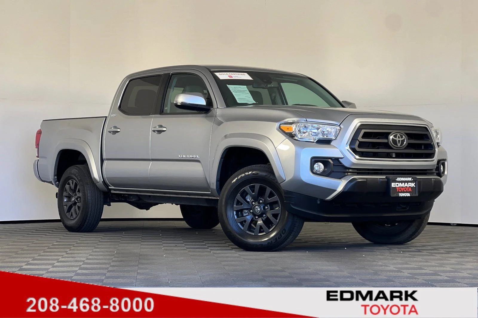 2023 Toyota Tacoma SR5 Double Cab 4WD V6 Auto Short Bed's photo