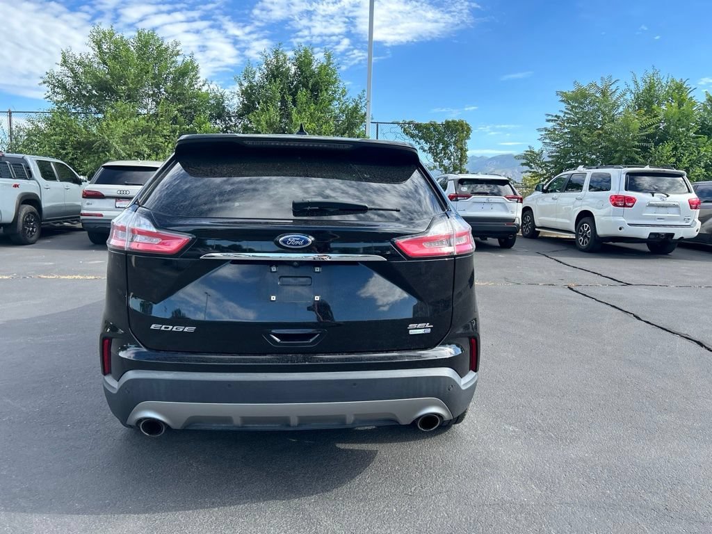 Used 2019 Black Metallic Ford SEL image 6