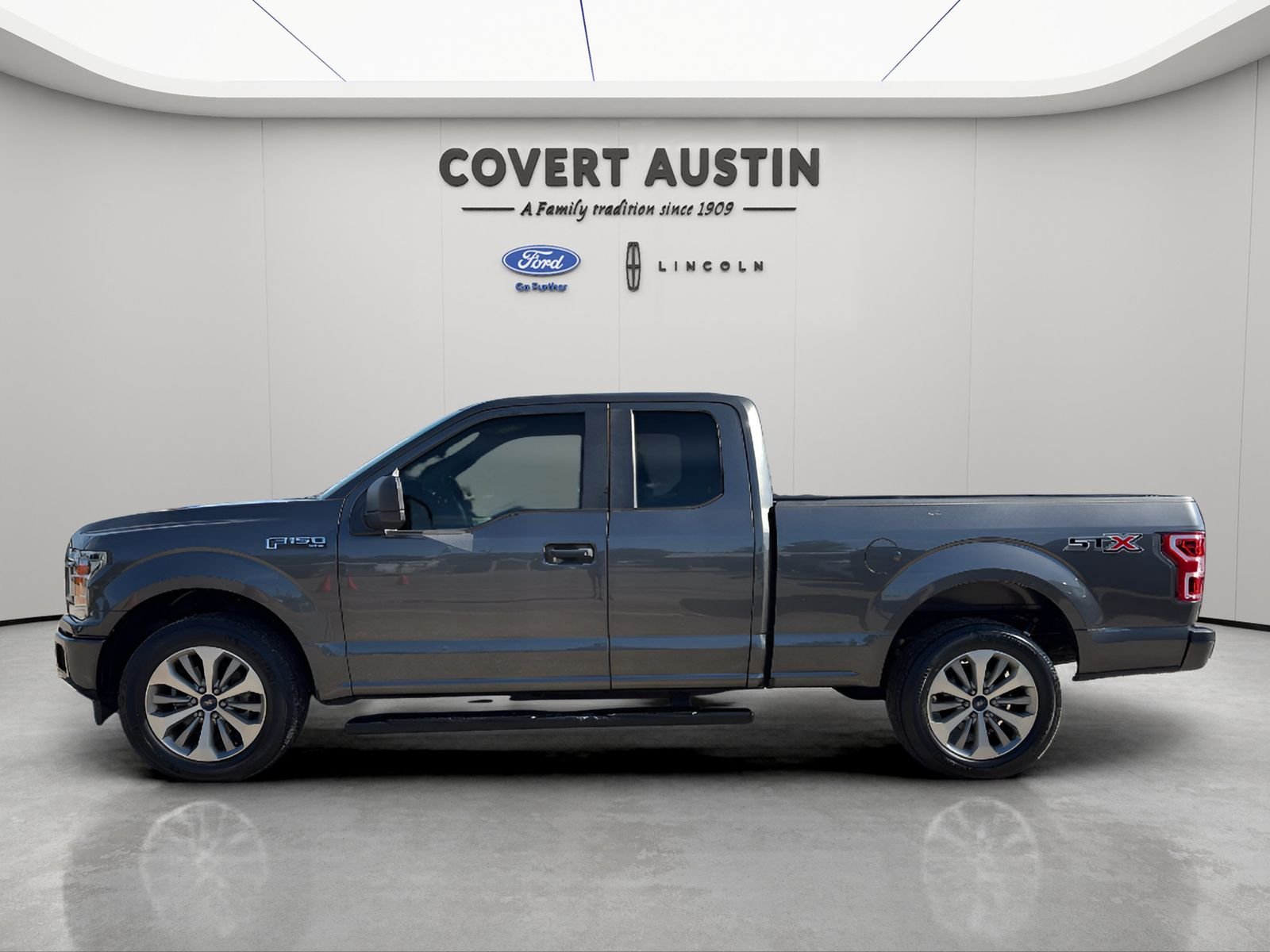 Used 2018 Gray Ford XL image 2