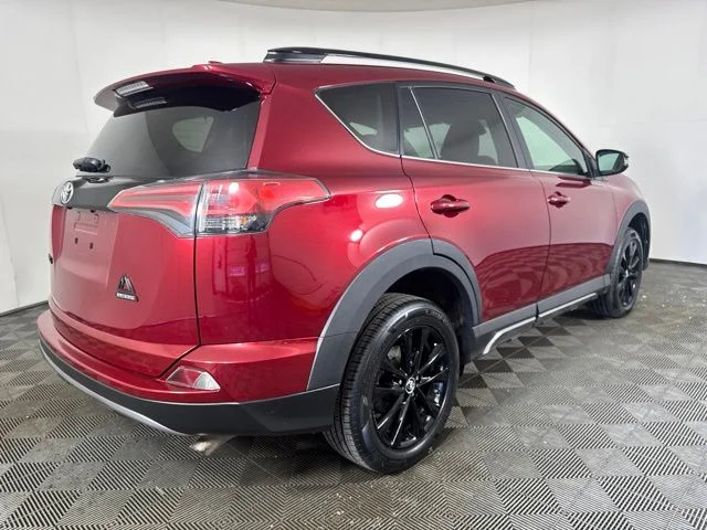 Used 2018 Pearl Toyota Adventure image 3