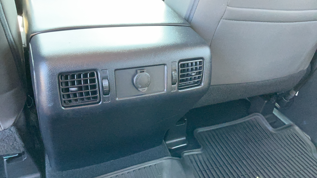 Used 2018 Gray Toyota SR5 image 10