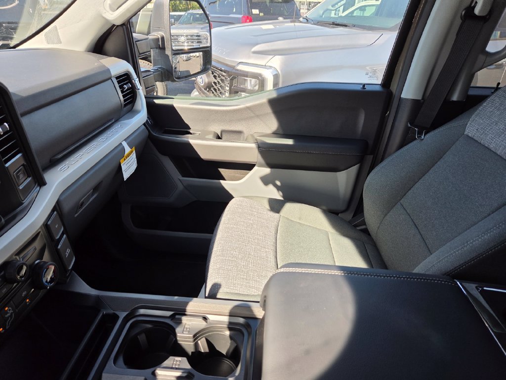 New 2027 Marsh Gray Metallic Ford F-250® XLT image 7