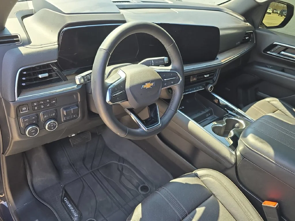 Used 2025 Dark Ash Metallic Chevrolet High Country image 10