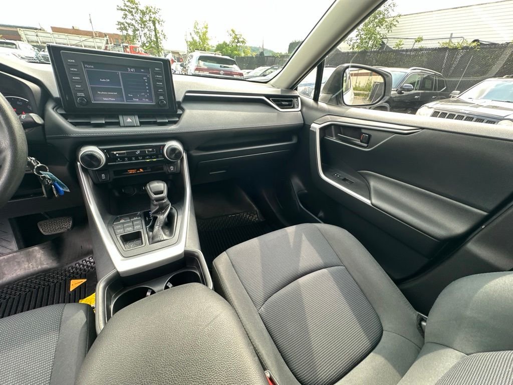 Used 2019 White Toyota LE image 26
