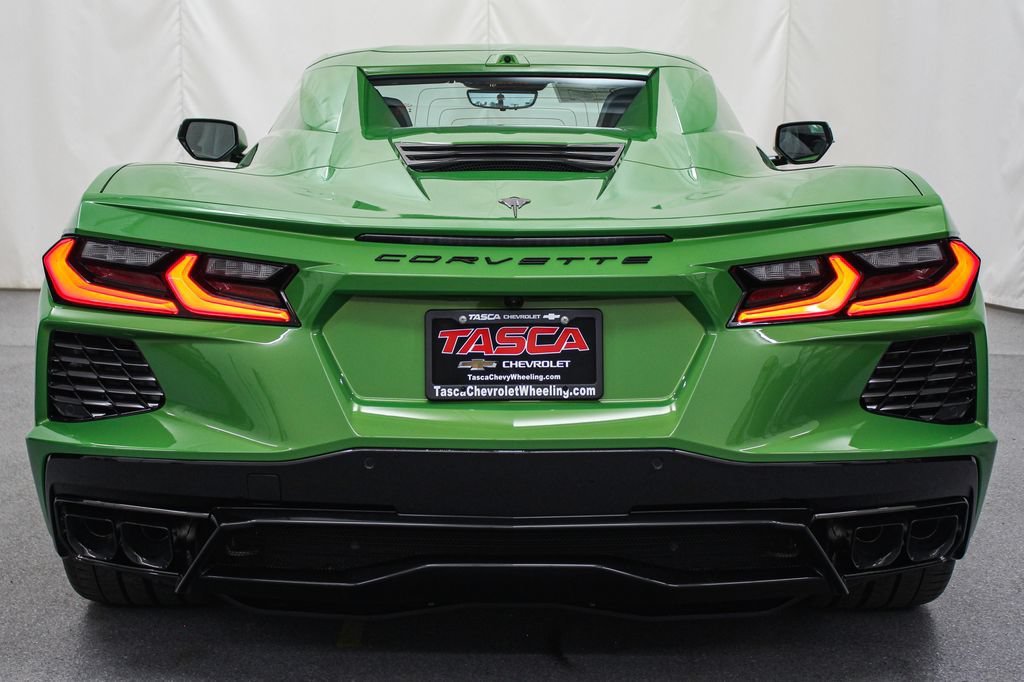 New 2027 Roswell Green Metallic Chevrolet 2LT image 10