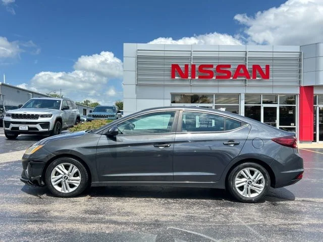 Used 2020 Gray Hyundai SEL image 2