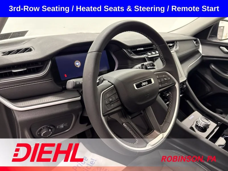 Used 2023 White Jeep Laredo image 23
