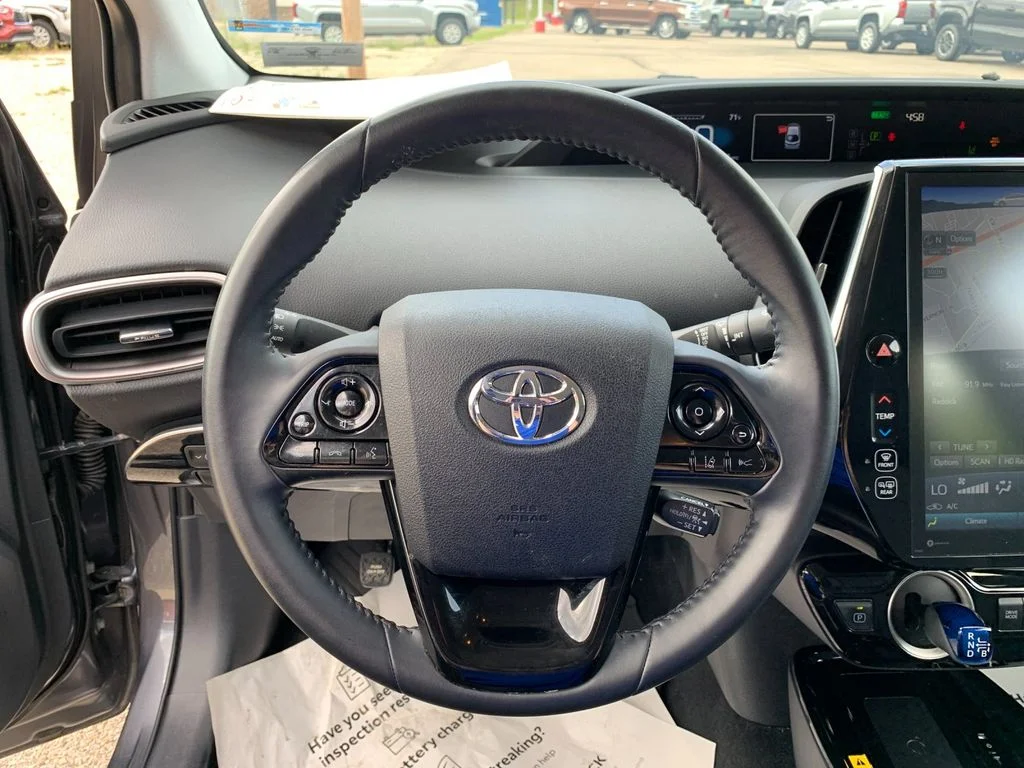 Used 2022 Gray Toyota XLE image 27