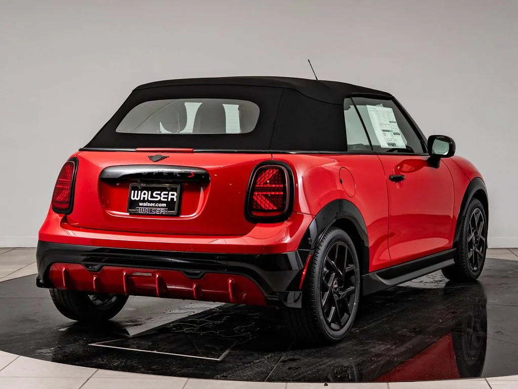 New 2026 Chili Red MINI Iconic image 11