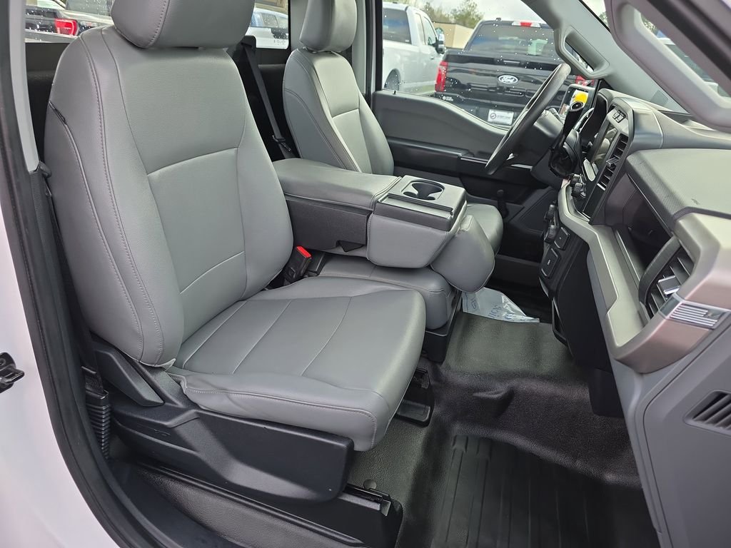 Used 2022 White Ford XL image 30