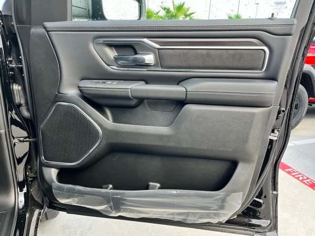 2026 RAM 1500 Laramie - Photo 23