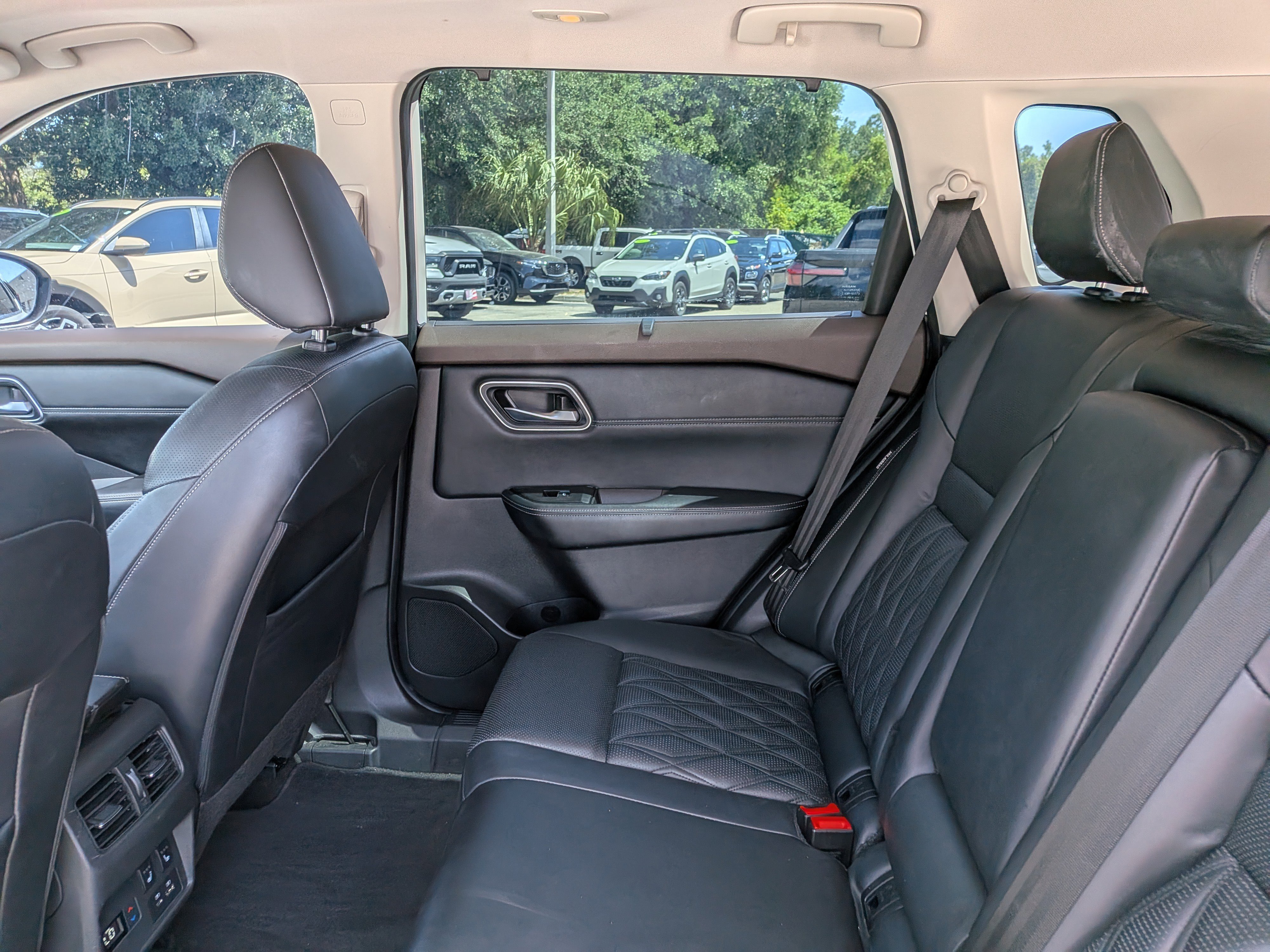 2021 Nissan Rogue Platinum - Photo 15