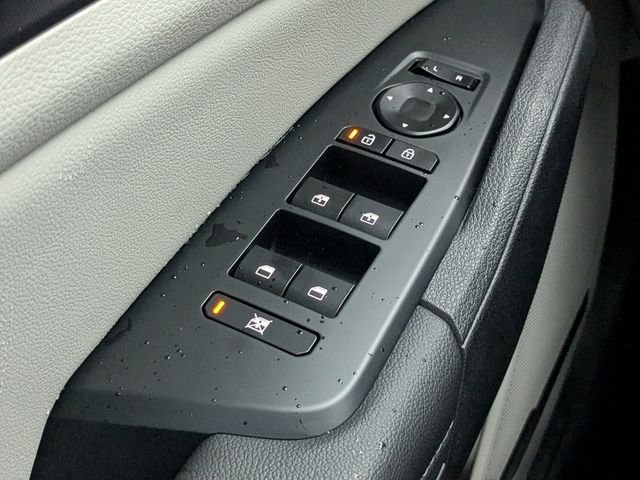 New 2027 Heritage Blue Kia EX image 24