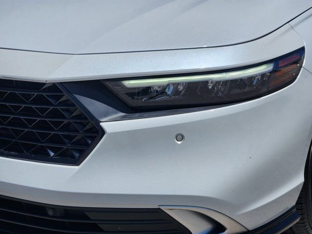 Used 2023 White Honda Touring image 8