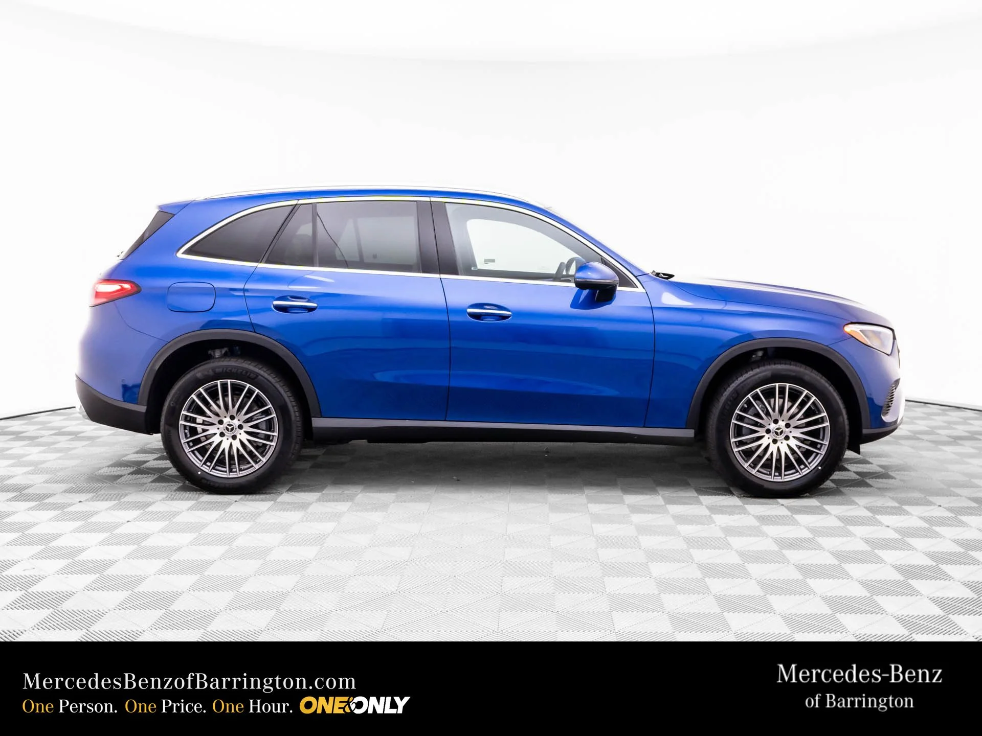 New 2026 Blue Mercedes-Benz GLC 300 image 7