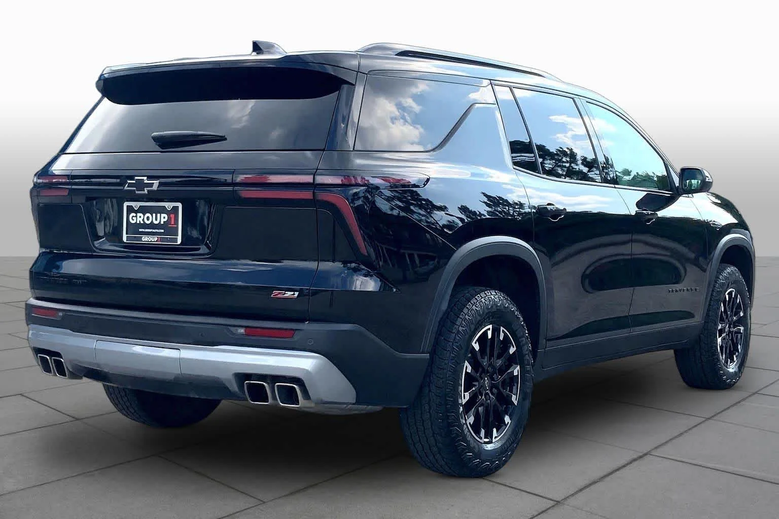 Used 2025 Mosaic Black Metallic Chevrolet AWD Z71 image 13