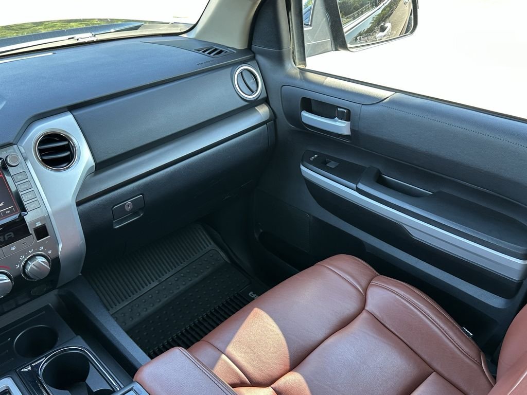 Used 2020 Black Toyota SR5 image 16
