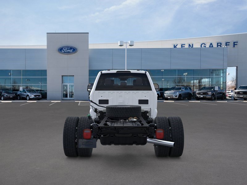 New 2026 Oxford White Ford LARIAT image 5