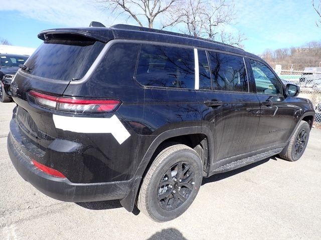New 2026 Diamond Black Crystal Pearl-Coat Exterior Paint Jeep Altitude image 7