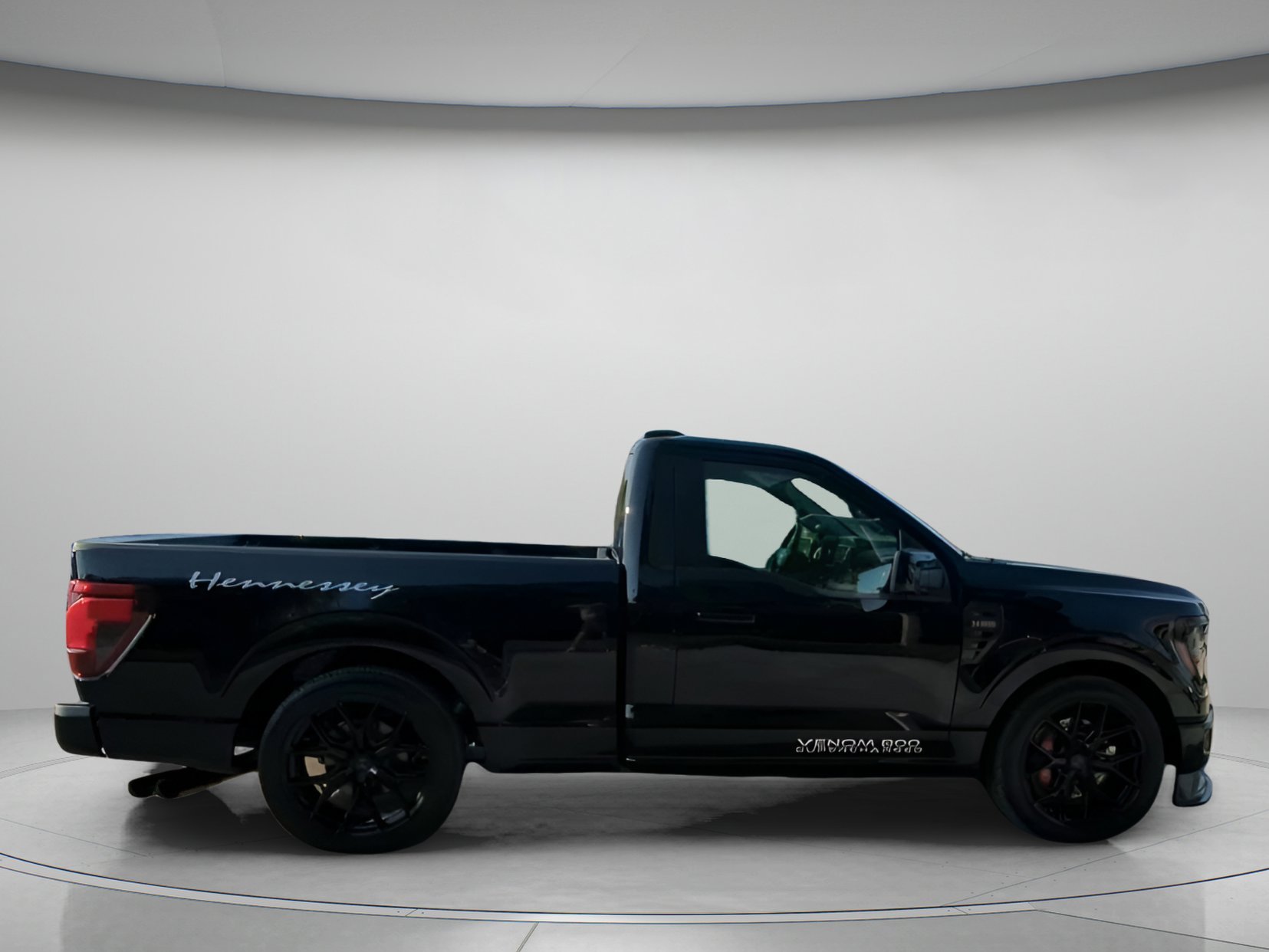 New 2026 Agate Black Metallic Ford XL image 29