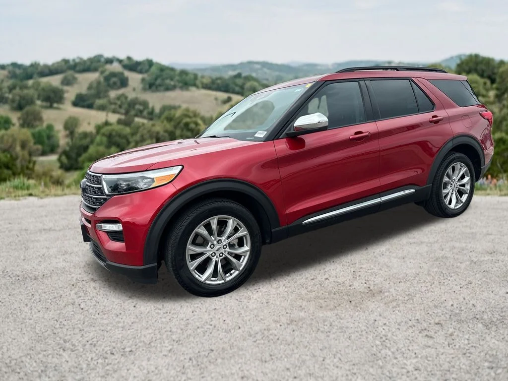 Used 2024 Red Ford XLT image 3