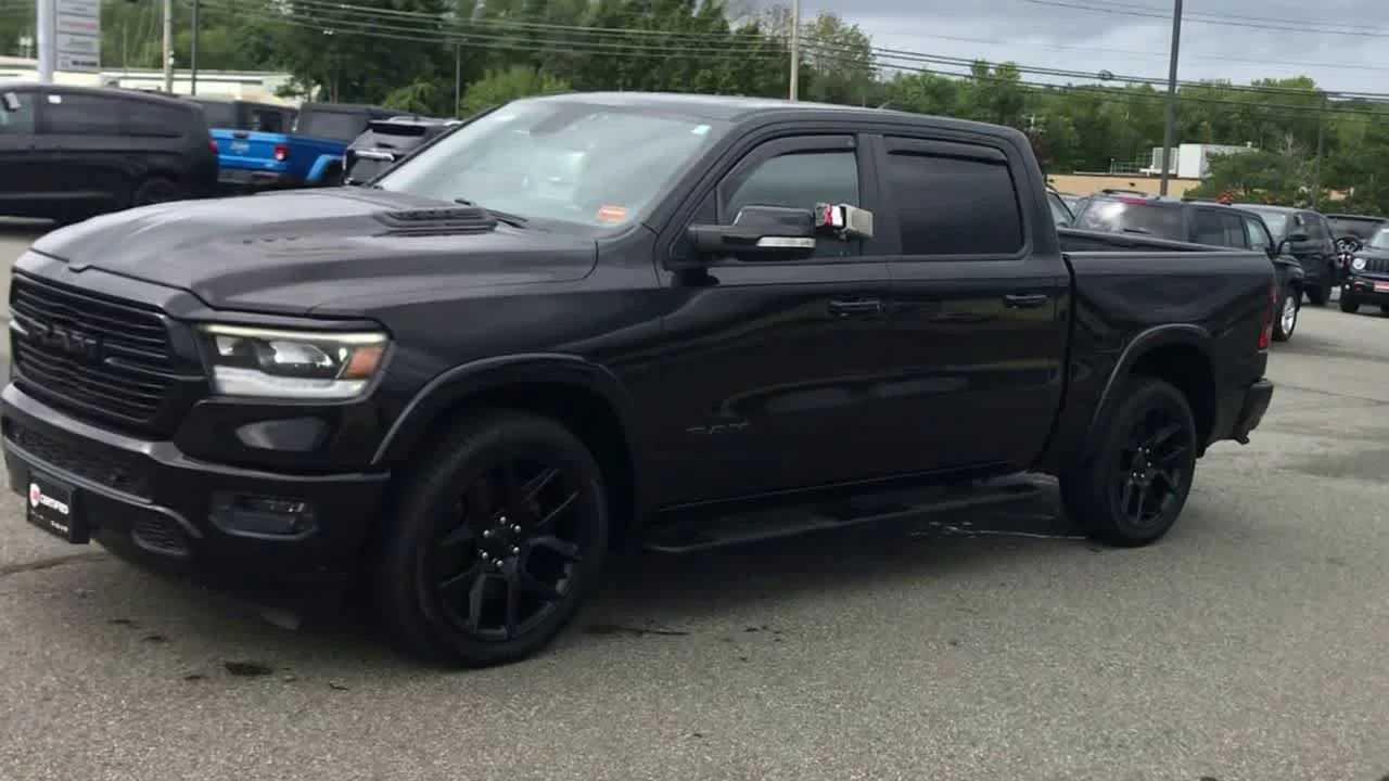 Used 2020 Diamond Black Crystal Pearlcoat Ram Laramie image 4