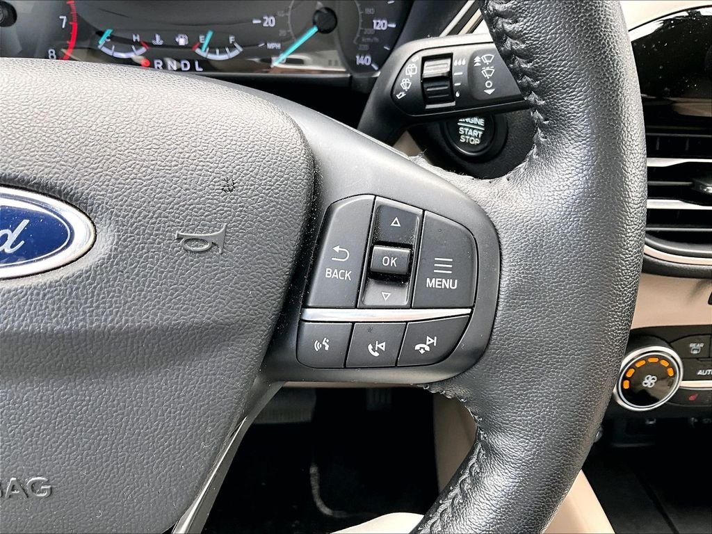 Used 2020 White Metallic Ford SEL image 23