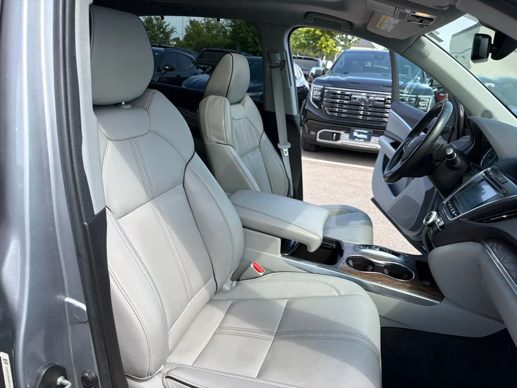 Used 2019 Silver Acura 3.5L Advance Package image 26