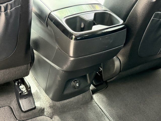 Certified Used 2022 Purple Kia SX image 15