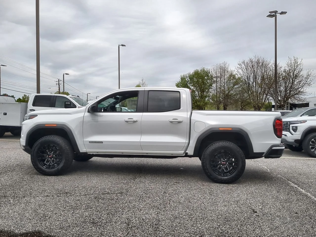 New 2026 Summit White GMC Elevation image 5