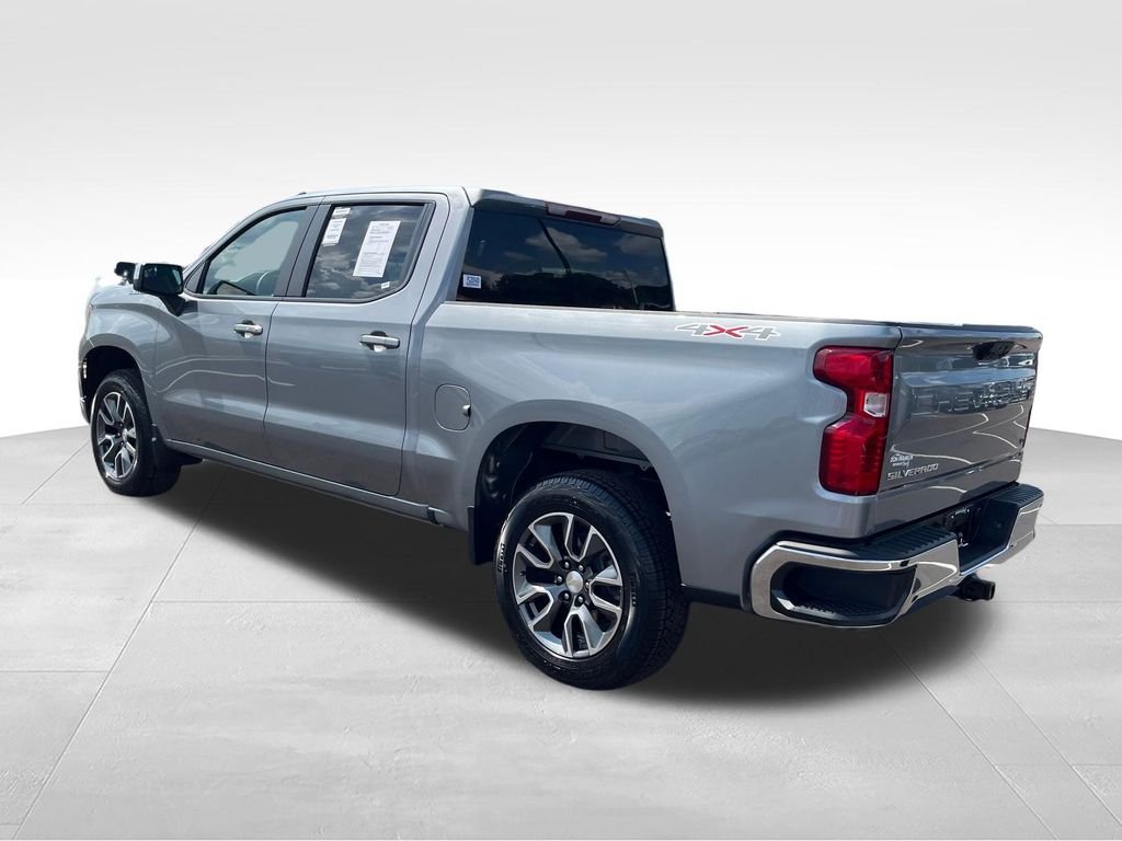 Used 2023 Gray Chevrolet LT image 4