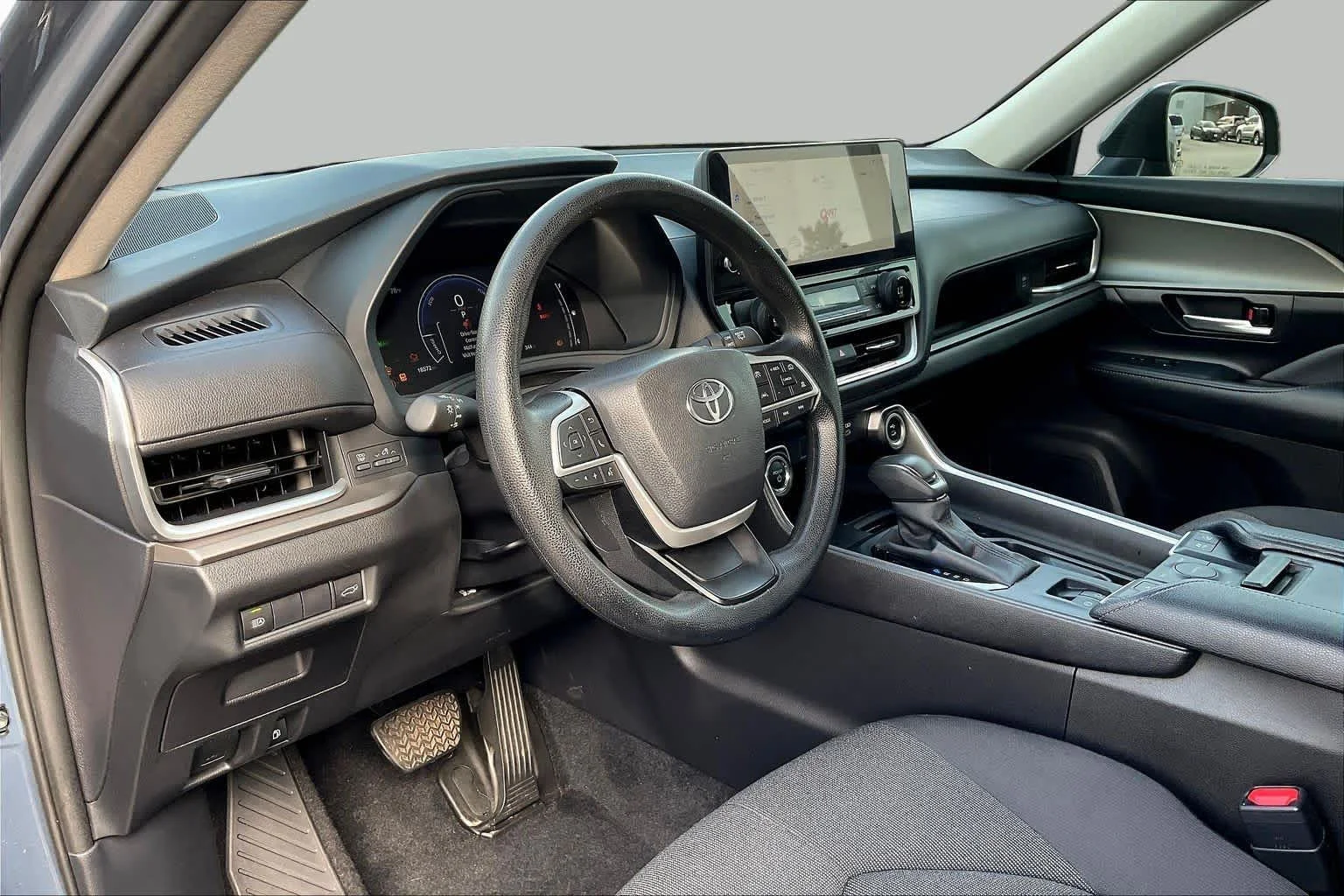 Used 2025 Storm Cloud Toyota Hybrid LE image 16